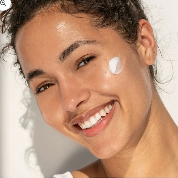 BNIB BeautyBio's Get That Glow Microneedling Discovery Set - Picture 5 of 12